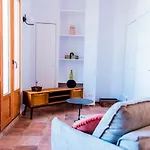 Chai Chateau Viticole Avec Piscine Dans Le Sud De La France