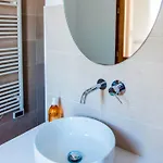 Chai Chateau Viticole Avec Piscine Dans Le Sud De La France Bélesta