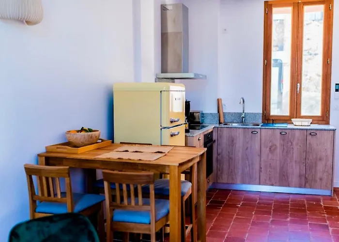 Chai Chateau Viticole Avec Piscine Dans Le Sud De La France 아파트 *